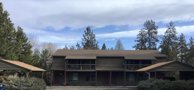 214 SW 17th St, Bend, OR 97702