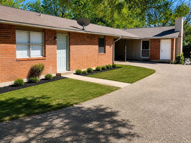415 Thelma Dr #B, Austin, TX 78745