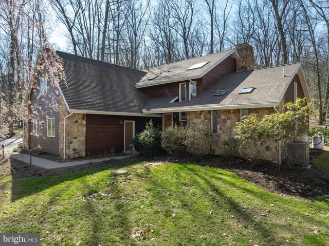 201 Tussey Terrace Cir, Boalsburg, PA 16828