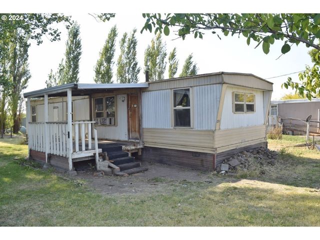 134 Van Buren St, Athena, OR 97813