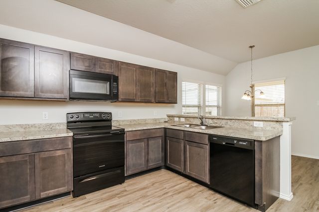 10468 Green Br, San Antonio, TX 78223