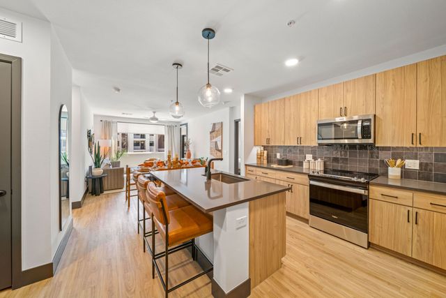 2500 E  Marco Polo Rd #1323, Phoenix, AZ 85050