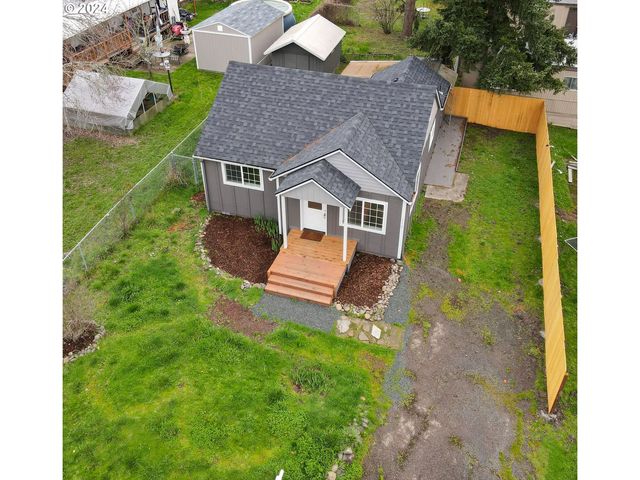 152 N  Cannon St, Lowell, OR 97452