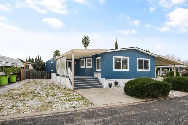 139 Davis Ave, Sacramento, CA 95823