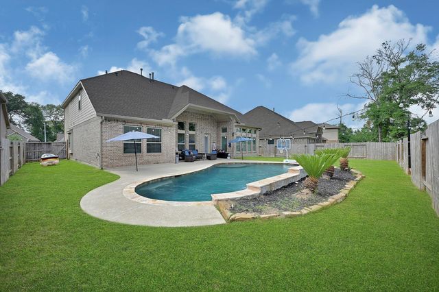 18863 Collins View Dr, New Caney, TX 77357