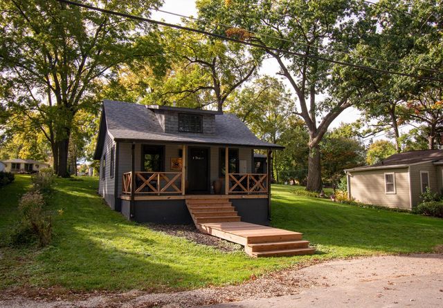 W3673 Oakrest AVENUE, Lake Geneva, WI 53147