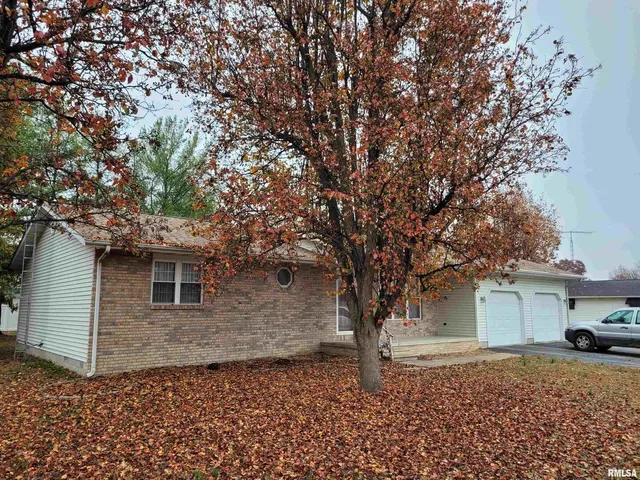 469 E  Main St, Radom, IL 62876
