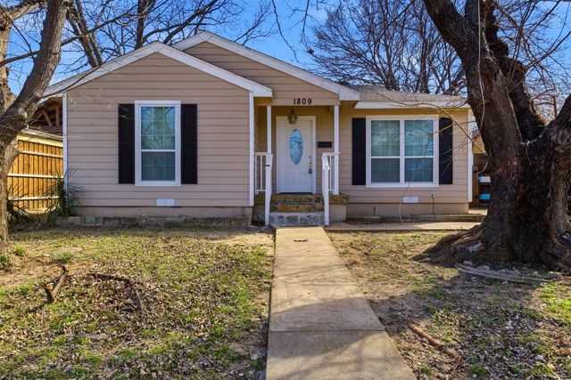 1809 Maple Ave, Grand Prairie, TX 75050