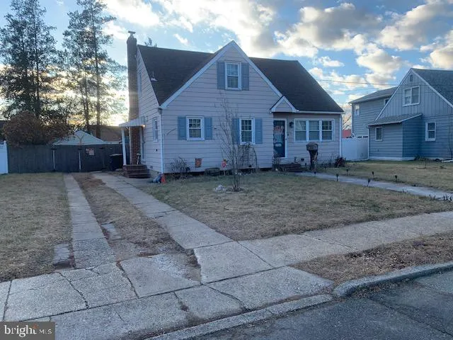 26 Lois Ln, Mount Holly, NJ 08060