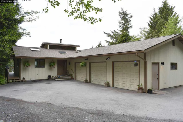 1915 Cascade Creek Rd, Sitka, AK 99835