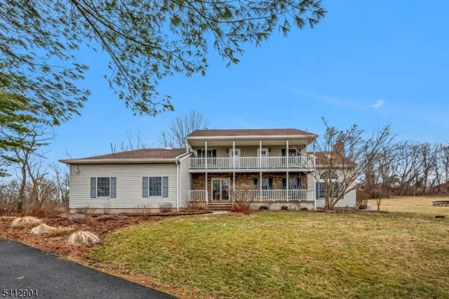 423 Wertsville Rd, Flemington, NJ 08822