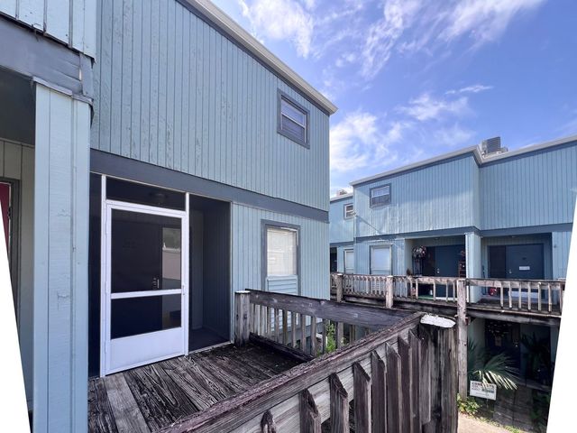 605 SW 75th St #210, Gainesville, FL 32607