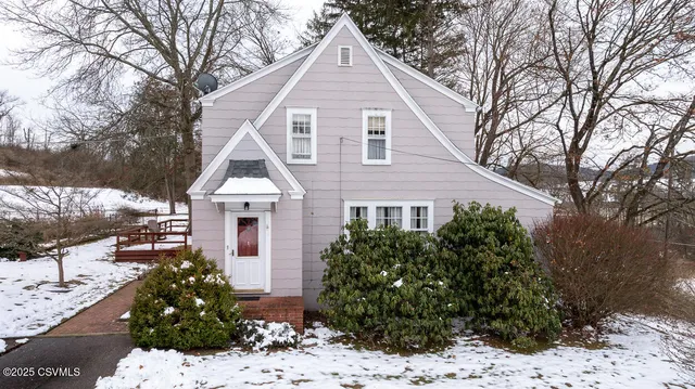 7156 Cryders Ln, Berwick, PA 18603