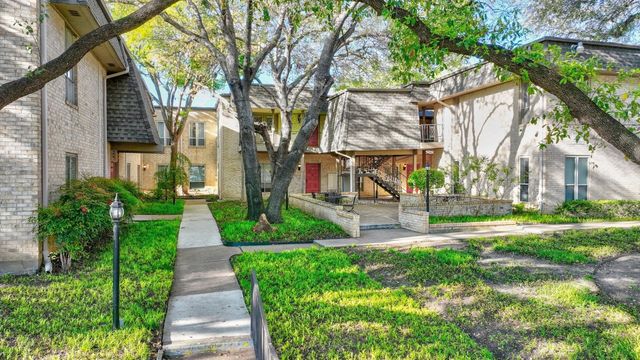 4320 Bellaire Dr S  #136W, Fort Worth, TX 76109