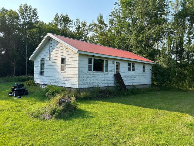 30805 570th Ave, Warroad, MN 56763