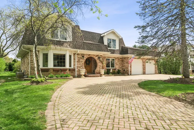 803 Waltz Ct, Prospect Heights, IL 60070