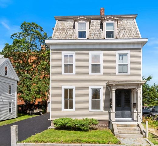 10 Sycamore St, Worcester, MA 01608