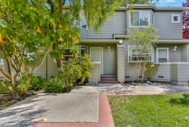 2071 Plymouth St #G, Mountain View, CA 94043