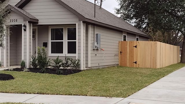 2208 Sam Wilson St, Houston, TX 77020