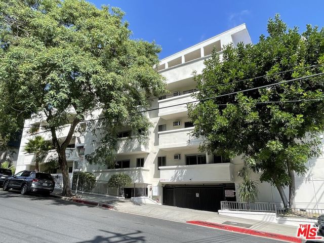 960 Larrabee St #323, West Hollywood, CA 90069