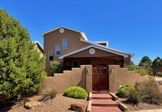1813 Calle Barbarita NW, Albuquerque, NM 87107