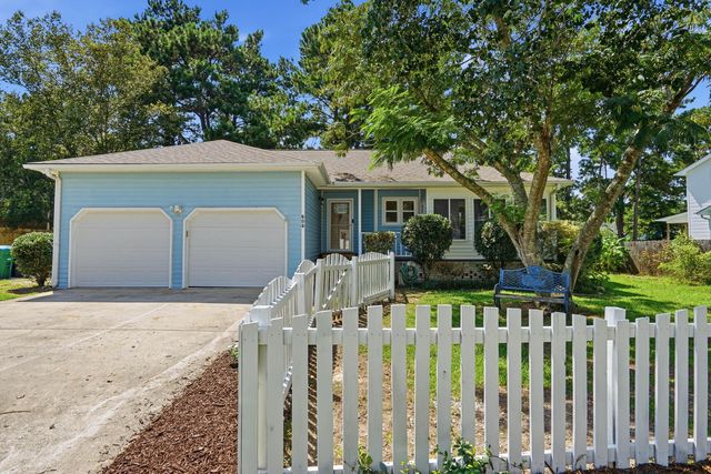608 Dolphin Dr, Summerville, SC 29485