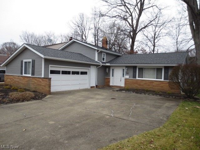 6593 Forest Glen Ave, Solon, OH 44139