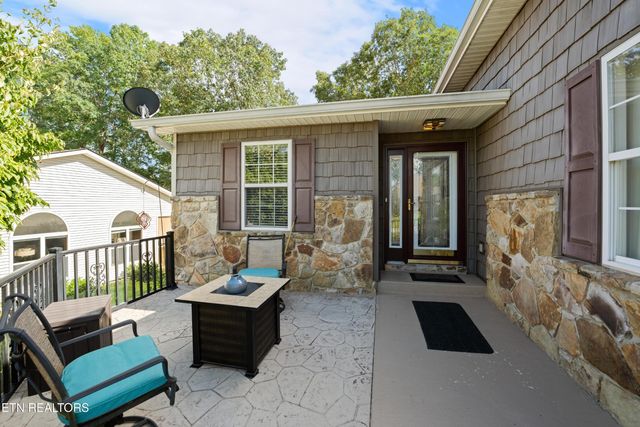 229 Hawthorn Loop, Crossville, TN 38555