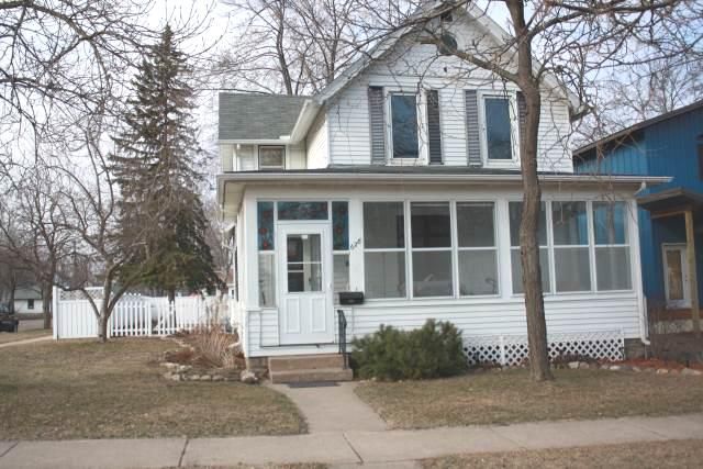 628 10th St W, Winona, MN 55987