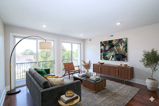 18 Johnson Ave #10, Quincy, MA 02169