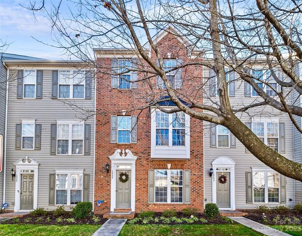 15748 Castle Watch Ave, Charlotte, NC 28277