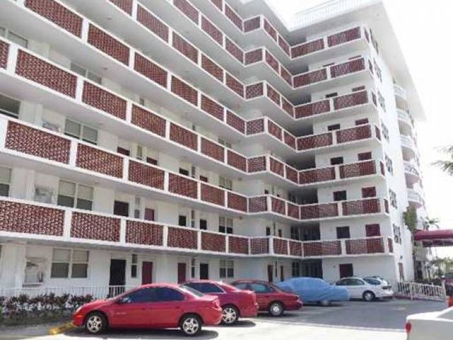 3660 NE 166th St #101, North Miami Beach, FL 33160