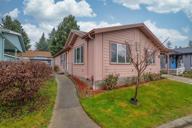 158 NW Wrightwood Cir, Grants Pass, OR 97526