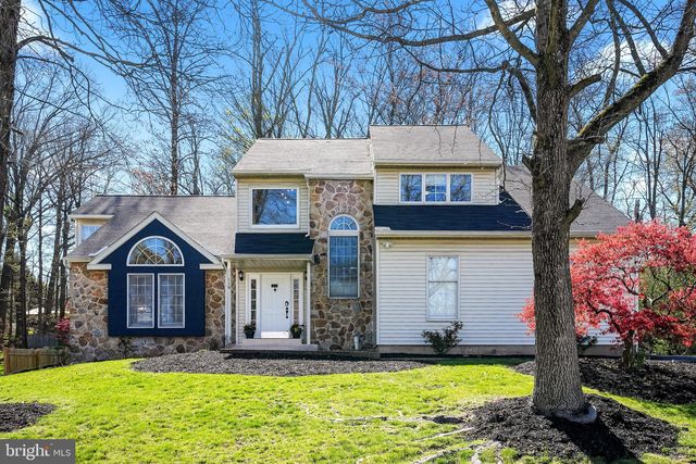 110 Shady Hill Dr, Chalfont, PA 18914
