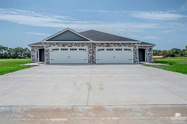 1806 Broadfoot Dr, Abilene, KS 67410