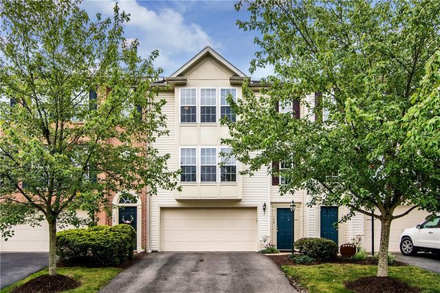 150 Southern Valley Ct, Mars, PA 16046