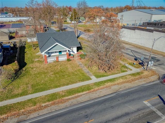 300 W  2nd St, Holden, MO 64040