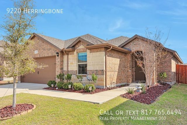 9220 Herringbone Dr, Fort Worth, TX 76131