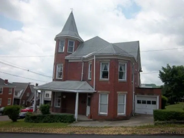 251 Broadway St, Meyersdale, PA 15552
