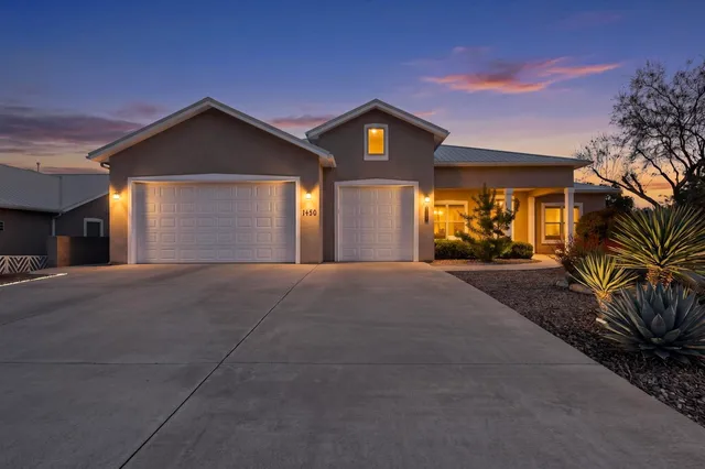 505 Accipitrine Ct SE, Albuquerque, NM 87123