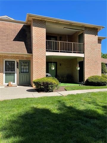 2678 Rolling Green Pl, Macungie, PA 18062