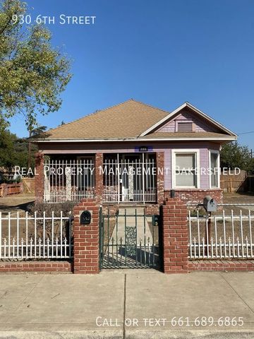 930 6th St, Bakersfield, CA 93304