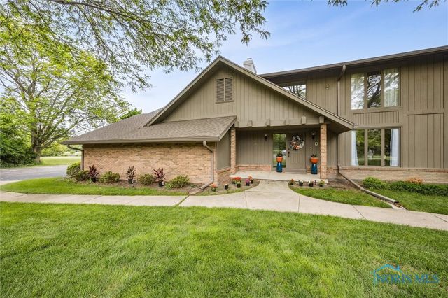 29674 E  River Rd, Perrysburg, OH 43551
