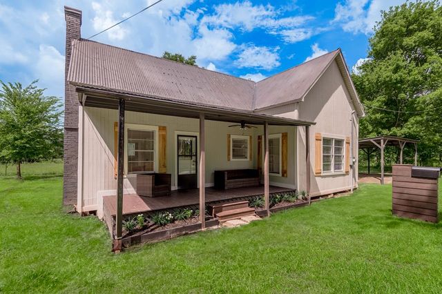 355 Sunset Rd, Trinity, TX 75845
