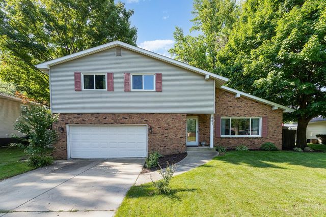 521 Dunewood Dr, Chesterton, IN 46304