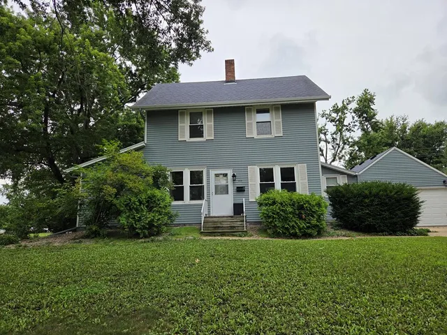 413 Austin St, Rockwell City, IA 50579