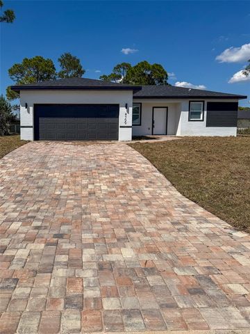4700 Sunbeam St, Sebring, FL 33872