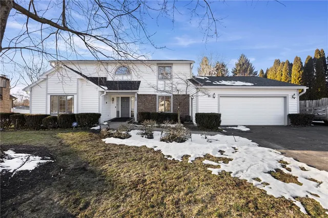 11 Pond Valley Cir, Penfield, NY 14526