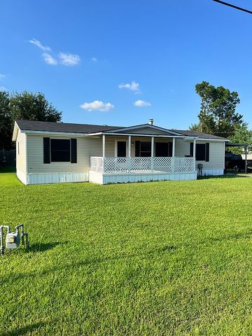 2504 Dolphin Dr, Lake charles, LA 70605