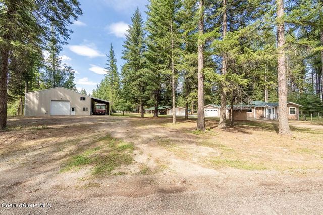 358 Lakeview Dr, Cocolalla, ID 83813